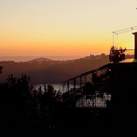 Vistalago Guesthouse ネーミ エクステリア 写真