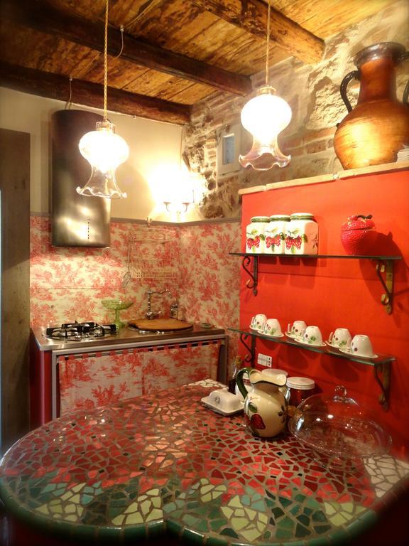 Vistalago Guesthouse ネーミ エクステリア 写真
